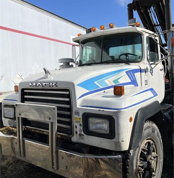 Used MACK RD690 for sale - 1998 - 21P269 - Coopersburg & Liberty Kenworth